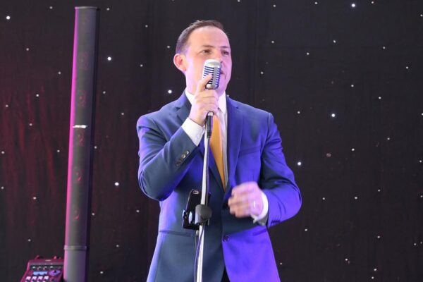 professional-swing-and-jazz-vocalist-available-for-weddings-mighty-fine-events