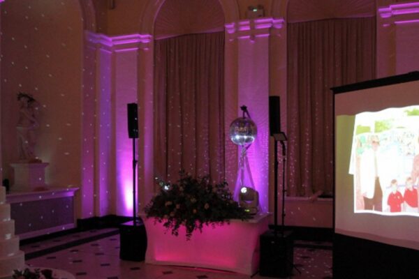 Oxfordshire wedding DJ service at Blenheim Palace luxury wedding venue