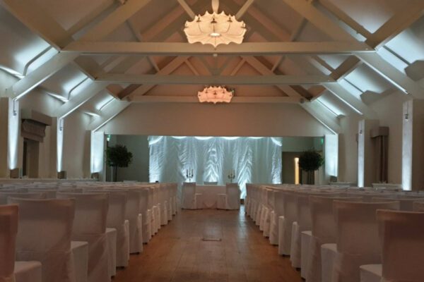 Wedding DJ at Stoke Place wedding venue in Buckinghamshire - neutral mood lighting options