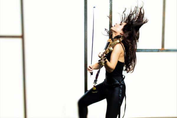 professional-violin-player-for-weddings-mighty-fine-events-luxury-entertainment