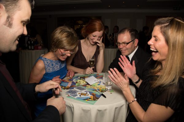Mix and mingle magician available to hire