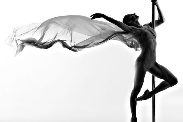 ballet-pole-dancer-for-parties-and-weddings-mighty-fine-events-unique-dancers