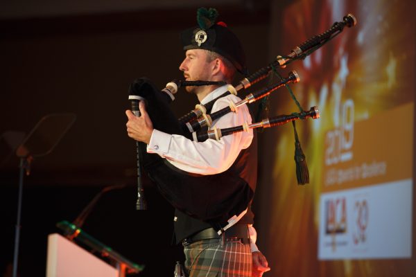 Bagpiper available to hire for weddings, corporate events and parties