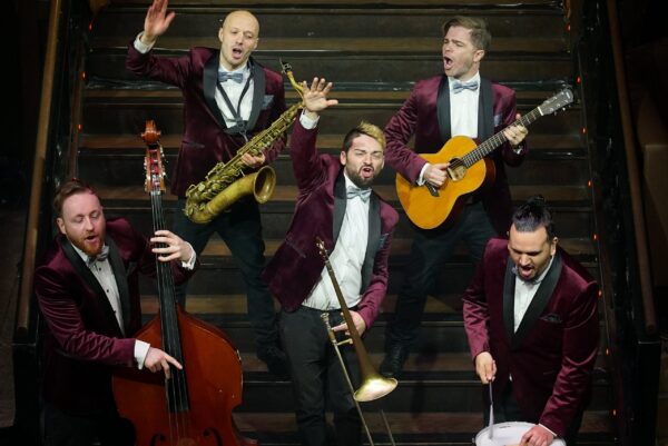 live-music-for-wedding-roaming-bands-and-acoustic-acts-mighty-fine-events