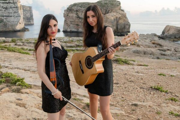 wedding-singers-with-electric-violin-and-guitar-duo-mighty-fine-events