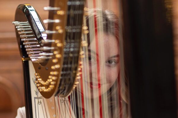 luxury-harp-player-for-weddings-mighty-fine-events