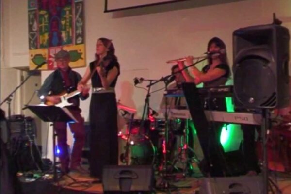 wedding-ceilidh-band-with-caller-mighty-fine-events-luxury-live-entertainment-traditional-bands