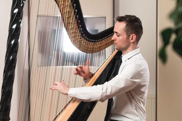 wedding-harpist-tomos-mighty-fine-events-luxury-live-entertainment