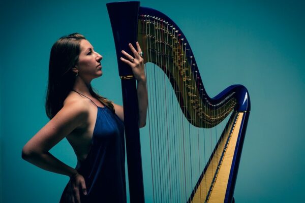 high-profile-female-harpist-for-weddings-mighty-fine-events-luxury-entertainment