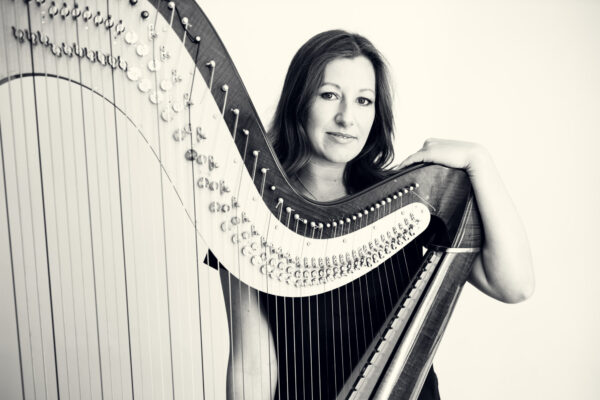 female-harpist-and-singer-for-weddings-london-mighty-fine-events-luxury-entertainment